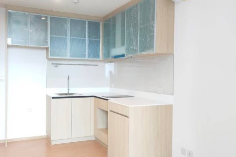 Condo in Bangkok, Thailand, 1 bedroom  № 172784 - photo 8