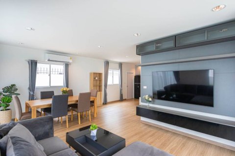 House in Hua Hin, Thailand 4 bedrooms № 172781 - photo 9