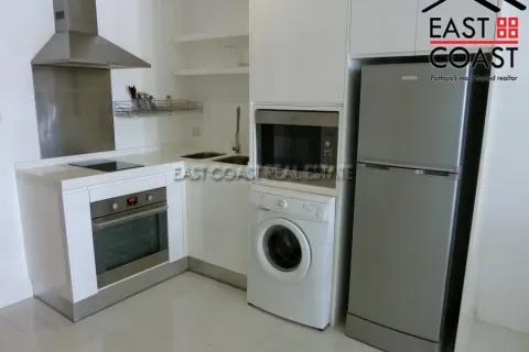 Condominio de 2 dormitorios en Pattaya, Tailandia № 213686 - foto 3