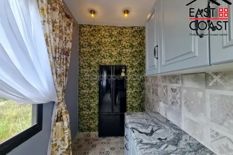Casa de 4 dormitorios en Pattaya, Tailandia № 213689 - foto 11