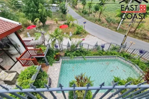 Casa de 4 dormitorios en Pattaya, Tailandia № 213689 - foto 22