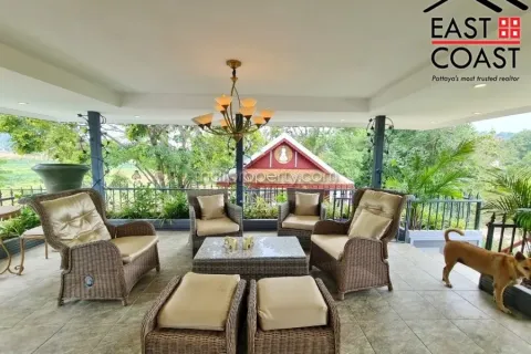 Casa de 4 dormitorios en Pattaya, Tailandia № 213689 - foto 18