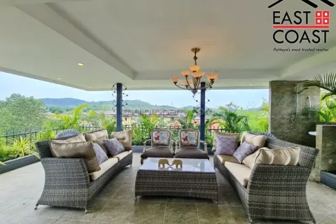Casa de 4 dormitorios en Pattaya, Tailandia № 213689 - foto 13