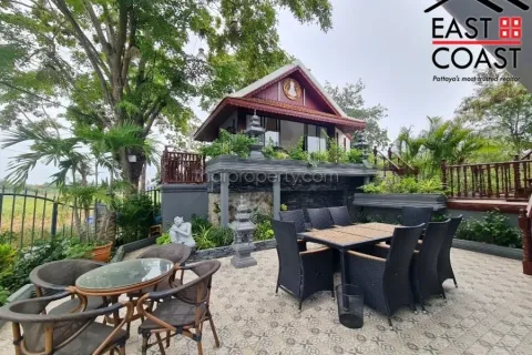 Casa de 4 dormitorios en Pattaya, Tailandia № 213689 - foto 6