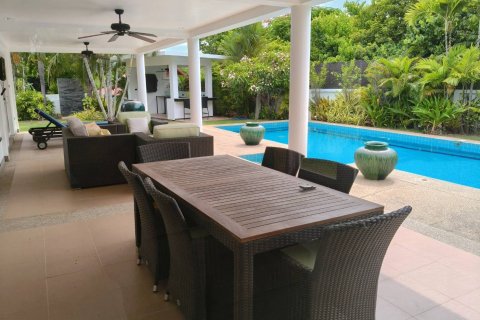 Villa in Hua Hin, Thailand 4 bedrooms № 163521 - photo 3