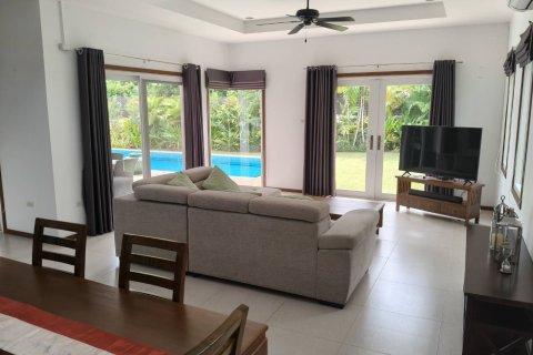 Villa in Hua Hin, Thailand 4 bedrooms № 163521 - photo 5