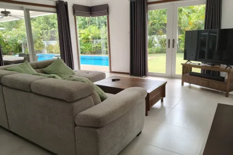 Villa in Hua Hin, Thailand 4 bedrooms № 163521 - photo 14