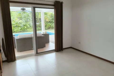 Villa in Hua Hin, Thailand 4 bedrooms № 163521 - photo 25