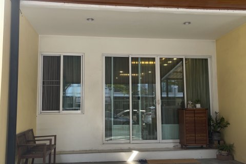 Townhouse in Lat Krabang, Bangkok, Thailand 3 bedrooms № 163522 - photo 15