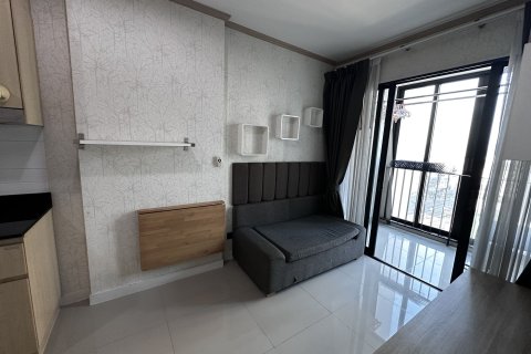 Studio in the Condo in Huai Khwang, Bangkok, Thailand  № 163520 - photo 3