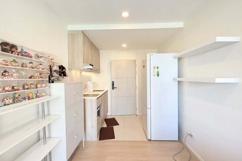 Studio dans le Condo à Suan Luang, Bangkok, Thaïlande  № 163517 - photo 3