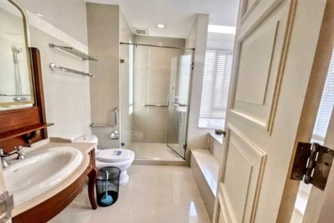 Кондоминиум с 2 спальнями в Бангкоке, Таиланд № 116943 - фото 4