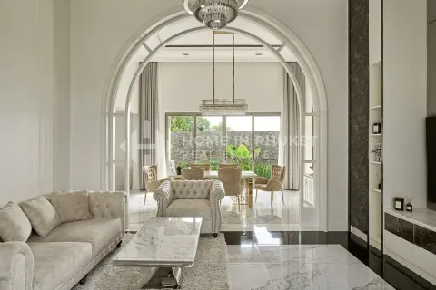 House in Phuket, Thailand 3 bedrooms № 157391 - photo 12