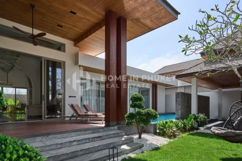 House in Phuket, Thailand 3 bedrooms № 157391