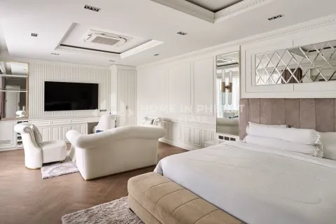 House in Phuket, Thailand 3 bedrooms № 157391 - photo 15