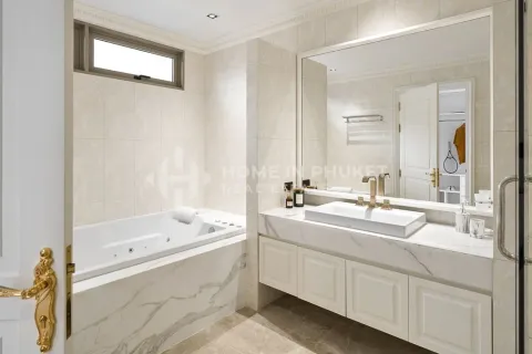 House in Phuket, Thailand 3 bedrooms № 157391 - photo 19