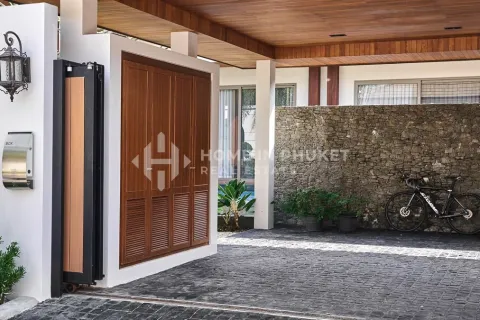 House in Phuket, Thailand 3 bedrooms № 157391 - photo 26
