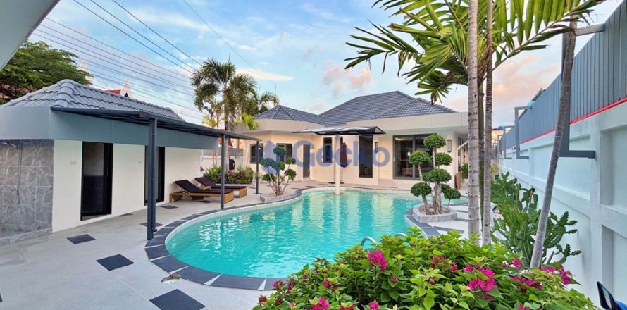 Maison à Pattaya, Thaïlande 6 chambres № 196110