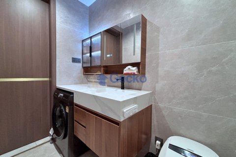 House in Pattaya, Thailand 6 bedrooms № 196111 - photo 28