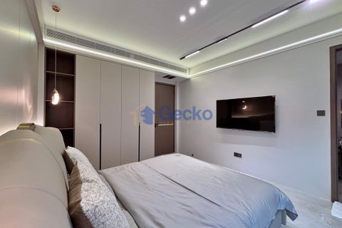 House in Pattaya, Thailand 6 bedrooms № 196111 - photo 17