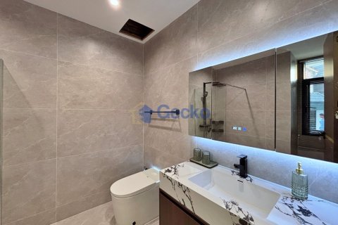 House in Pattaya, Thailand 6 bedrooms № 196111 - photo 15