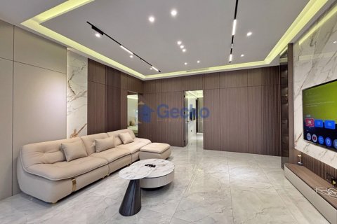 House in Pattaya, Thailand 6 bedrooms № 196111 - photo 6