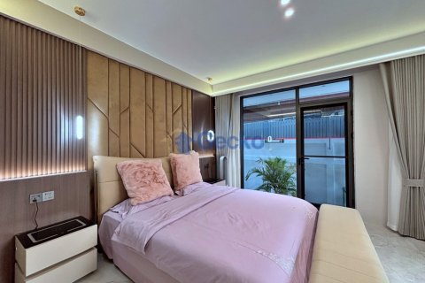 House in Pattaya, Thailand 6 bedrooms № 196111 - photo 13