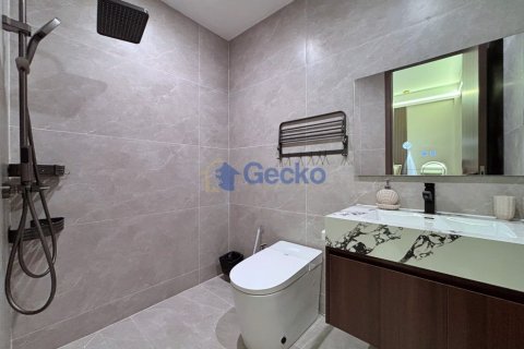 House in Pattaya, Thailand 6 bedrooms № 196111 - photo 23