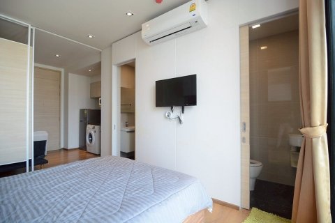 Studio in the Condo in Khlong Toei, Bangkok, Thailand  № 160567 - photo 6