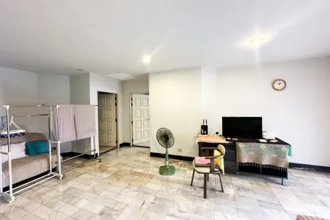 Condo à Watthana, Bangkok, Thaïlande, 2 chambres № 160564 - photo 1