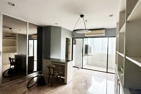 Condo à Watthana, Bangkok, Thaïlande, 2 chambres № 160564 - photo 3