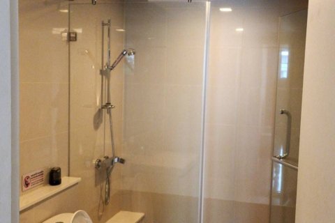 Кондоминиум с 2 спальнями в Клонг Тоэй, Бангкок, Таиланд № 161588 - фото 9