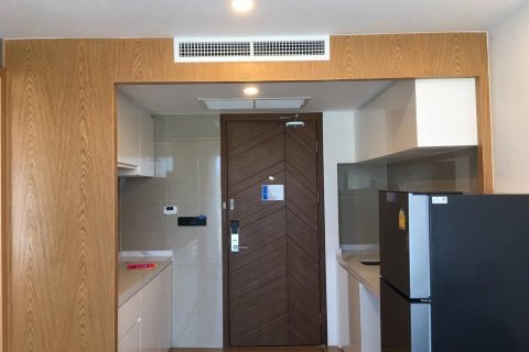 Condo in Phuket, Thailand, 2 bedrooms  № 161591 - photo 6