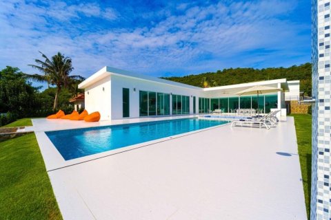 Villa in Cha-am, Thailand 4 bedrooms № 161586 - photo 5
