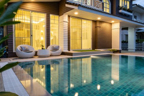Villa in Chiang Mai, Thailand 6 bedrooms № 161587