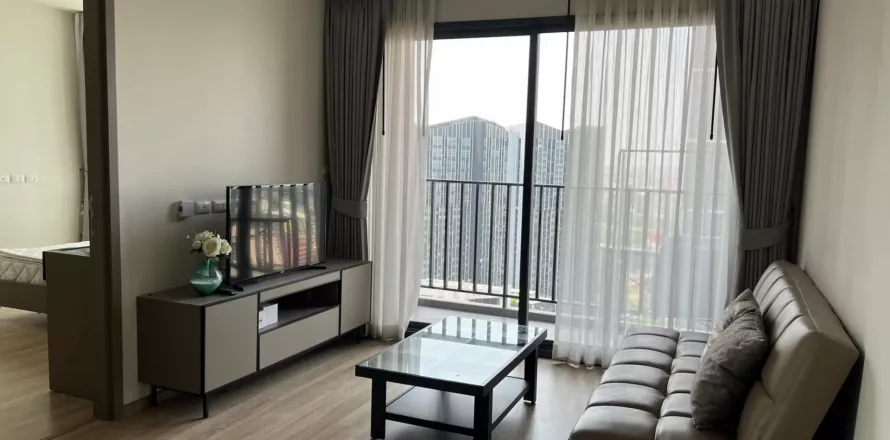 Condo in Bang Kapi, Bangkok, Thailand, 2 bedrooms  № 141014