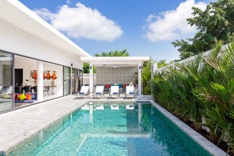 Villa in Phuket, Thailand 4 bedrooms № 139072 - photo 8
