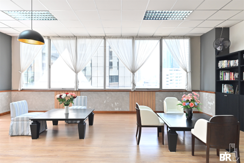 Condo in Bangkok, Thailand, 3 bedrooms № 194575 - photo 7