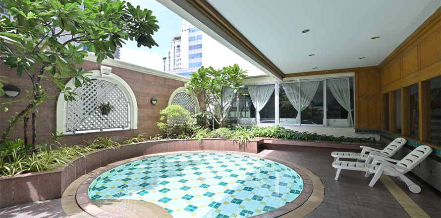 Condominio de 3 dormitorios en Bangkok, Tailandia № 194575