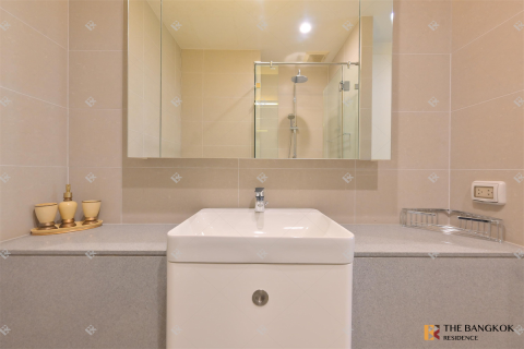 Condo in Bangkok, Thailand, 1 bedroom  № 194577 - photo 6