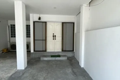 Reihenhaus in Phra Khanong, Bangkok, Thailand 3 Schlafzimmer № 216234 - Foto 13