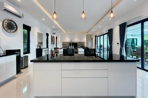 Villa in Cha-am, Thailand 4 Schlafzimmer № 221840 - Foto 17