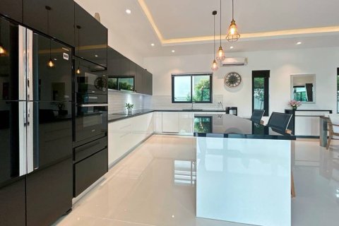 Villa in Cha-am, Thailand 4 Schlafzimmer № 221840 - Foto 18