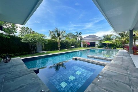 Villa in Cha-am, Thailand 4 Schlafzimmer № 221840 - Foto 2