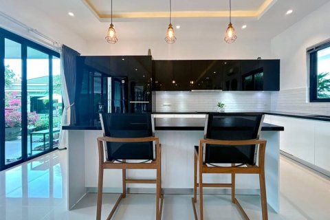Villa in Cha-am, Thailand 4 Schlafzimmer № 221840 - Foto 15