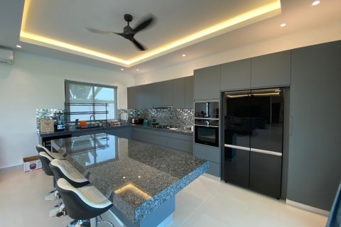 Villa in Pran Buri, Thailand 4 Schlafzimmer № 221836 - Foto 13