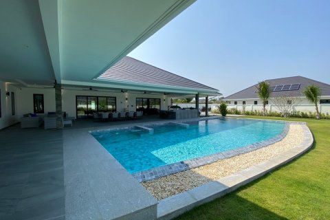 Villa in Pran Buri, Thailand 4 Schlafzimmer № 221836 - Foto 4