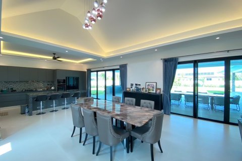 Villa in Pran Buri, Thailand 4 Schlafzimmer № 221836 - Foto 12