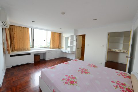 Кондоминиум с 3 спальнями в Бангкоке, Таиланд № 144000 - фото 15