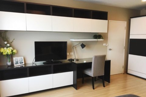 Кондоминиум с 2 спальнями в Пхракханонге, Бангкок, Таиланд № 144027 - фото 2